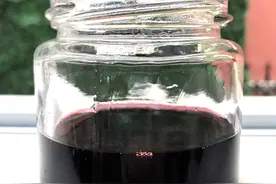 自制紫草油图片