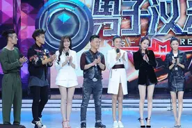 杨幂的腿有多美？杨幂，佟丽娅，王蓝心同台，杨幂的腿白的刺眼图片