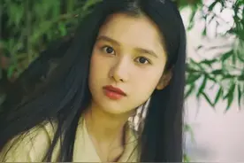 99年小花被嘲“又美又土”！屡战屡败的她，只有戏里的脸能看？图片