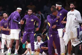 NBA30支球队没人愿意选他！火箭给他机会三分48%，后来被湖人裁掉图片