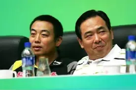 为何许昕能当亚乒联副主席，而不是马龙？刘国梁恩师的班归西亚人图片