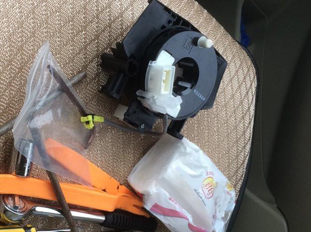 逍客多功能方向盘按键失灵怎么解决？