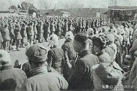王震率领的359旅，为何一分为二？一个去了东北，一个留在西北图片