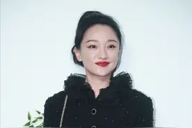 时尚活动生图差别大！刘诗诗少女感流失，王一博陈伟霆被嘲像保安图片
