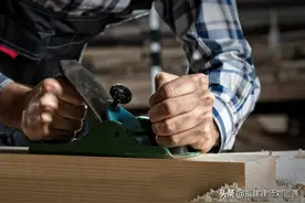 发生工伤后，什么时候离职才能利益最大化？图片