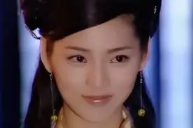 “最美三圣母”孕期吸毒被豪门老公送监狱，离婚后又酒驾被抓图片