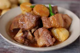 炖猪肉想要肉不柴，大厨教你3点知识，猪肉软烂入味，真香图片