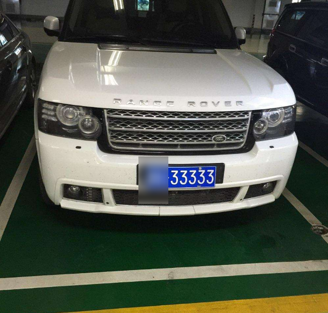 号称京城最牛3块车牌，牛在哪？当地人：宾利也得躲着走，你说呢