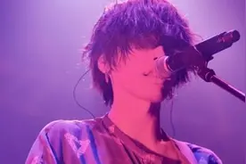 这位二次元唱将新歌发布，瞬间登顶音乐榜，网友：神仙唱功图片