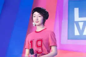 小个子女生，不管穿裙还是穿裤，尽量避免这3个长度，显矮显胖图片
