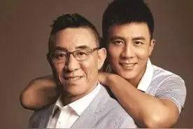 风流父子杜志国杜淳：父亲三婚二离年逾花甲仍不羁，儿子绯闻太多图片