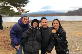 谢霆锋周杰伦拍合照 富士山脚下聚餐氛围好图片