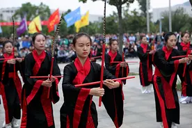“菜不摆三，筷不成五，席不成六”，背后蕴含什么意义？图片