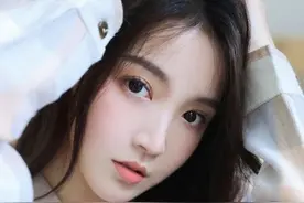 看到她们时我总是很郁闷图片