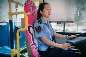 14岁女孩错过末班车，邢台公交司机爱心接力护送回家获5000元正能量奖金图片