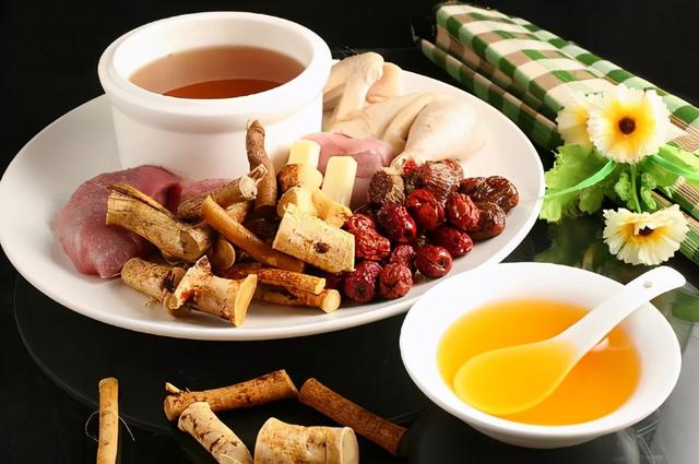 小孩能喝花胶鸡脚汤 花胶鸡脚汤小朋友可以喝吗