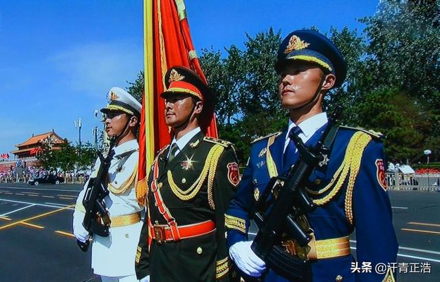 2021年1月10日是首个中国人民警察节,公安部机关举行隆重的警旗升旗