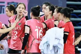 全锦赛福建女排3-0横扫北京队，豪取3连胜，北京队输2场晋级困难图片