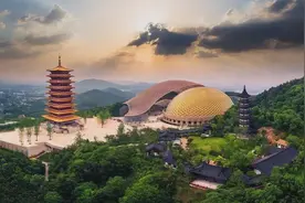 南京的牛首山佛顶宫：花40亿打造的中国最奢华的寺庙图片