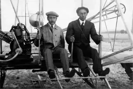 明朝一位官员，在椅子上绑47支火箭冲向天空，成了世界航天第一人图片