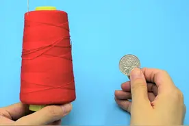 一枚硬币，让穿针变得这么简单，又快又好用，太方便了图片