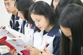 毕业后才发现，公办专科和民办三本差距大，面试官态度完全不同图片