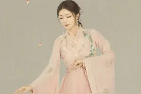 安以轩戴珍珠仙女发簪拍照，镶钻流苏步步生辉，尽显豪门贵妇气质图片