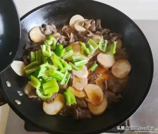 三月，宁可少吃肉也要多吃它，百吃不腻，软化血管，下酒又下饭