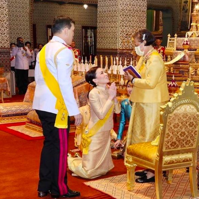 泰国最美王妃：婆婆不给王冠她戴发卡更惊艳，当嫂子还得跪小姑子