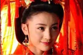 苏小妹出上联：双手推开窗前月，新郎的下联真高超，令人拍案叫绝图片