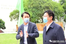 岳阳市委副书记陈爱林来岳阳市一中调研图片