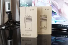 极蜂小语对讲机A108评测：10公里通话，16个信道批量配对图片