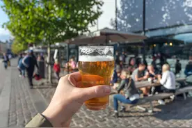 大麻可以适当抽，酒却不能随意喝，美国为何有如此奇怪的政策？图片