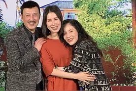 台湾星二代体内发现多颗肿瘤，抗癌七年，曾为拼二胎致癌症复发图片