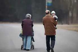 天津一大怪，姥姥带孩子：姥姥姥爷和爷爷奶奶到底谁更爱孩子？图片