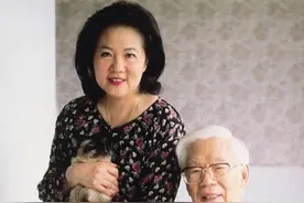 岛内教材欲摘录《丑陋的中国人》，作者遗孀拒绝：有人想干坏事图片