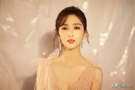 婚姻失败的佟丽娅，顶替董卿成为春晚主持人，她凭什么？图片