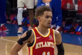 老鹰3-2！特雷杨39+7，赛后特雷杨接受采访，恩比德转身就走图片