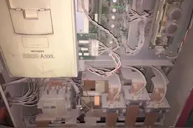 400V低压柜带电清洗，前后对比图，带电清洗技术真的杠杠滴图片