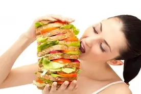 月经前老想偷吃？是内分泌在影响，5个妙招轻松解决睡眠是关键图片