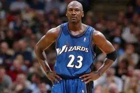 奇才时期乔丹什么水平？100万性价比最高的巨星，38岁还能砍51分图片