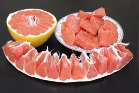 剥柚子最棒的3个方法，只需切3刀，果皮和果肉轻松分离，太完美了