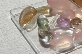 今天在这里教大家怎样与水晶链接？如何感受水晶？图片