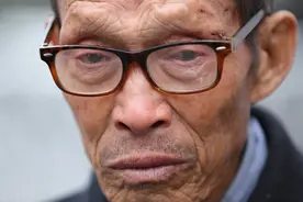 故事：初三走舅家，晚了一天，老舅很生气，把春生送的猪肉喂狗了图片