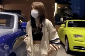 浙江一集团千金开劳斯莱斯现身街头，车牌999，车主太抢眼图片