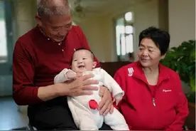 67岁奶奶生3胎，儿女以断绝关系相威胁，半年后他们的近况如何？图片