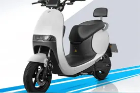 大阳E客ET1-A电摩评测：搭载2000W中置电机，时速可达60km/h图片