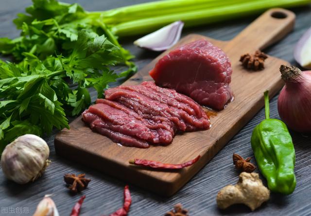 牛身上哪个部位适合炒着吃？这样挑这样做，牛肉滑嫩，不柴还入味