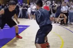 为什么独臂少年一夜成名，他戳中的多少人的痛点图片