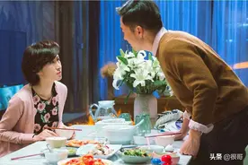 白色月光中的熟脸：一位演过白夜追凶，一位被称为教导主任专业户图片